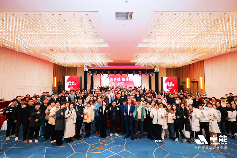 她們用溫柔與力量，聯(lián)接人生的無(wú)限可能